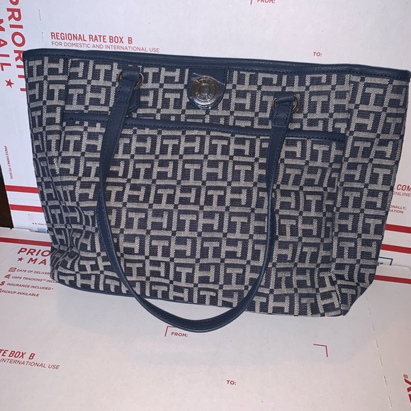Hilfiger Shoulder Bag - Picture 1 of 8